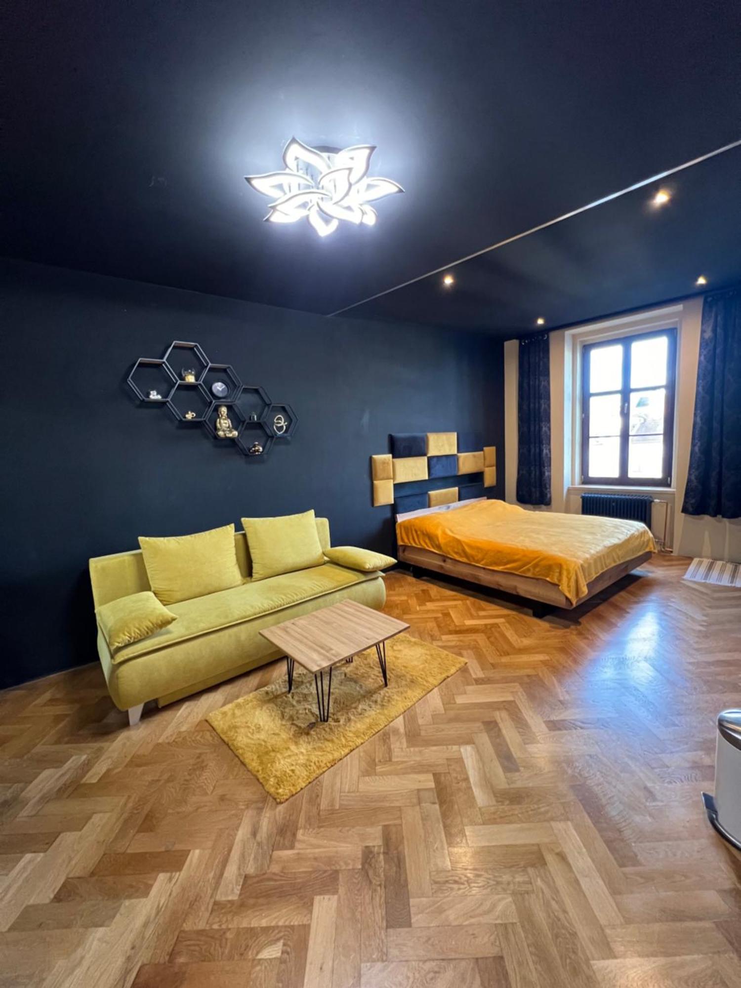 Wenceslas Square Apartment 150 M2 Прага Экстерьер фото