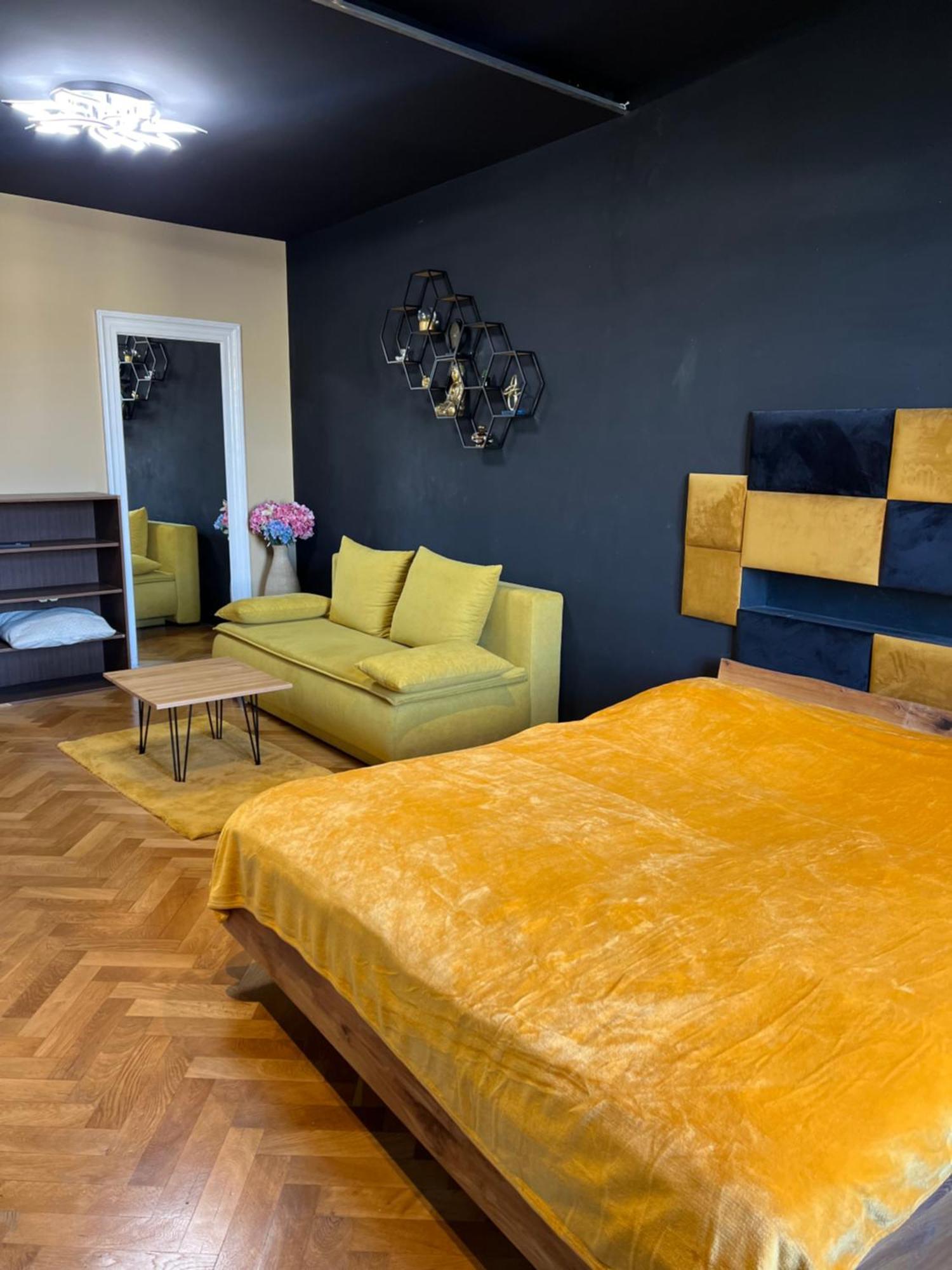 Wenceslas Square Apartment 150 M2 Прага Экстерьер фото