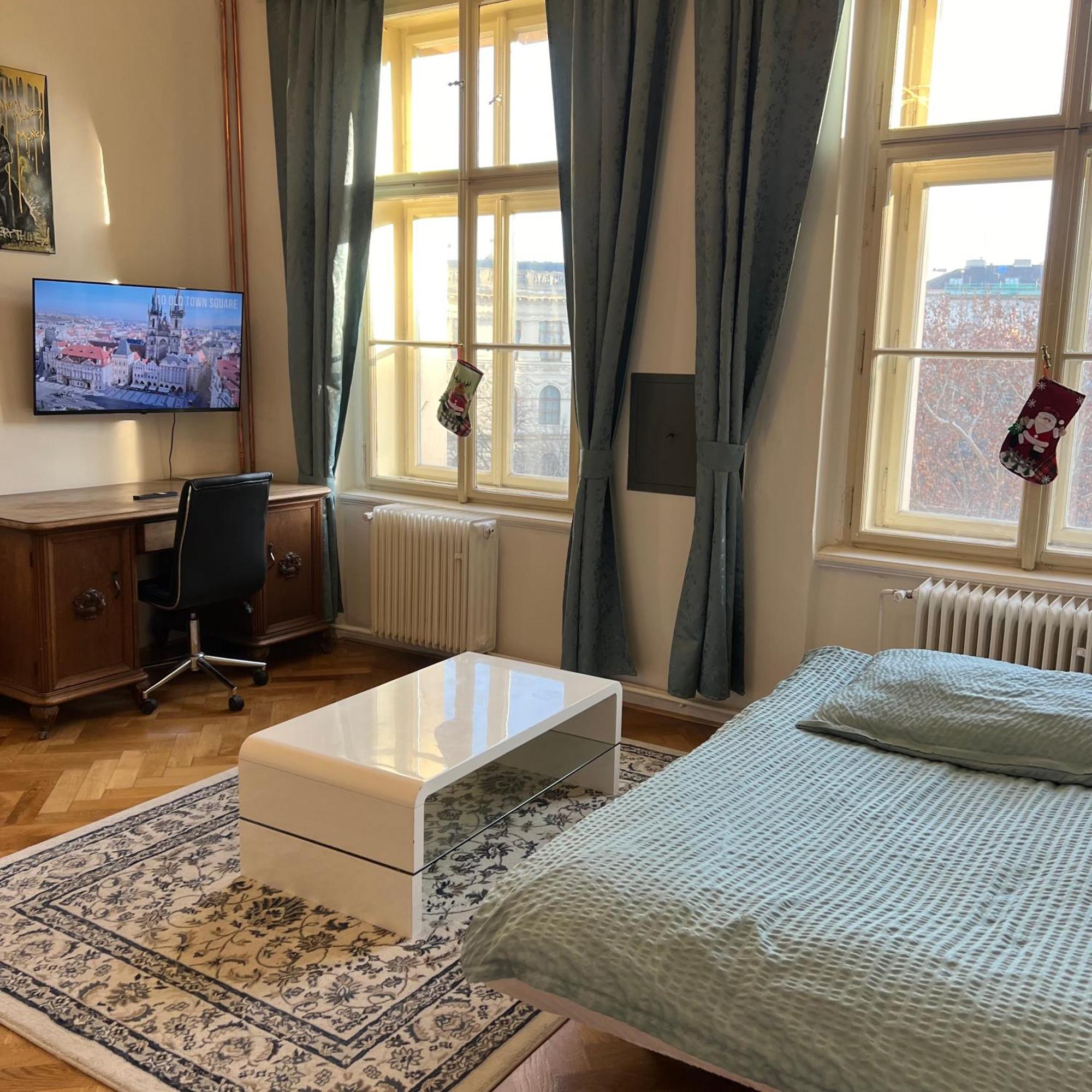 Wenceslas Square Apartment 150 M2 Прага Экстерьер фото